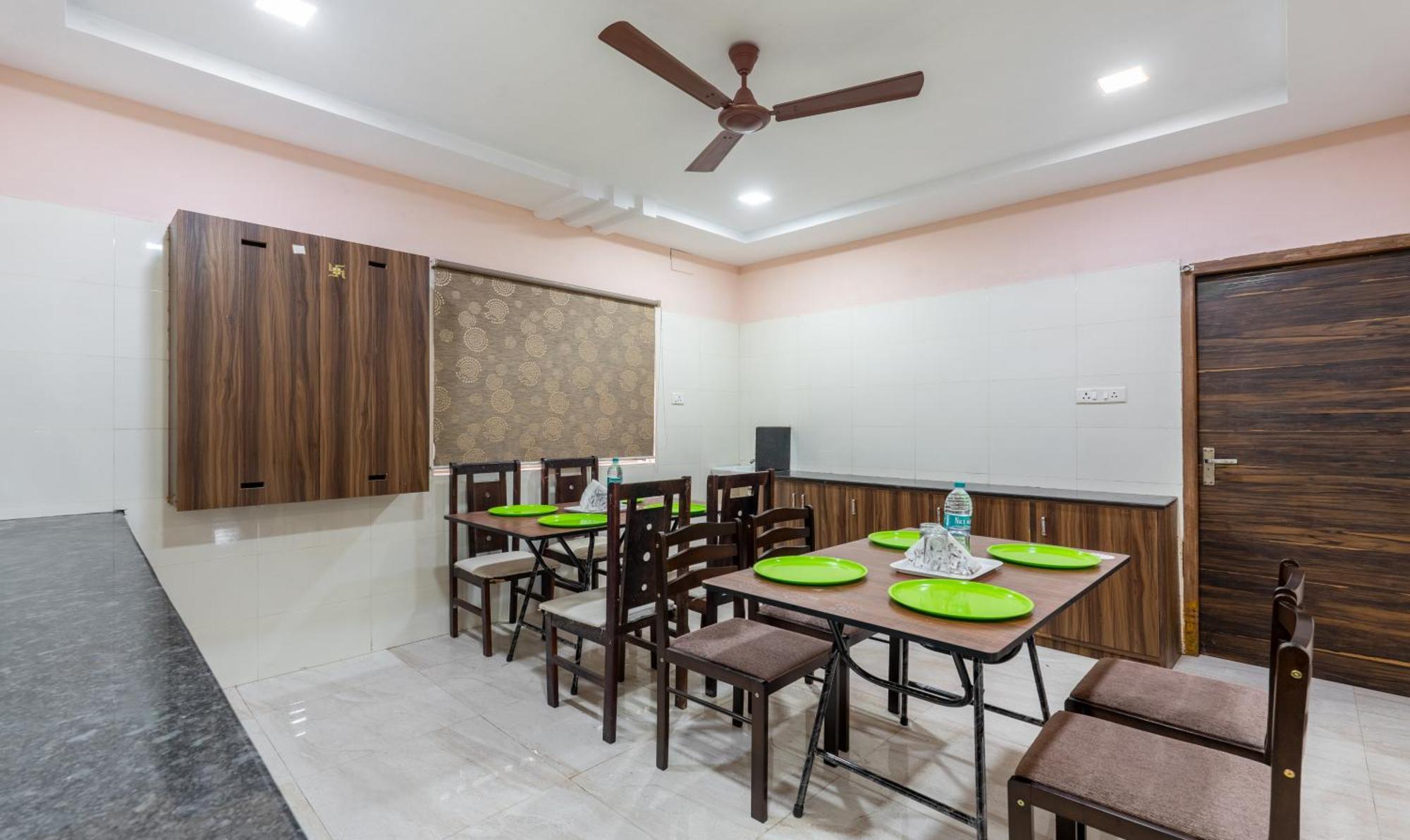 Treebo Eco Stay T Nagar Madrás Exterior foto