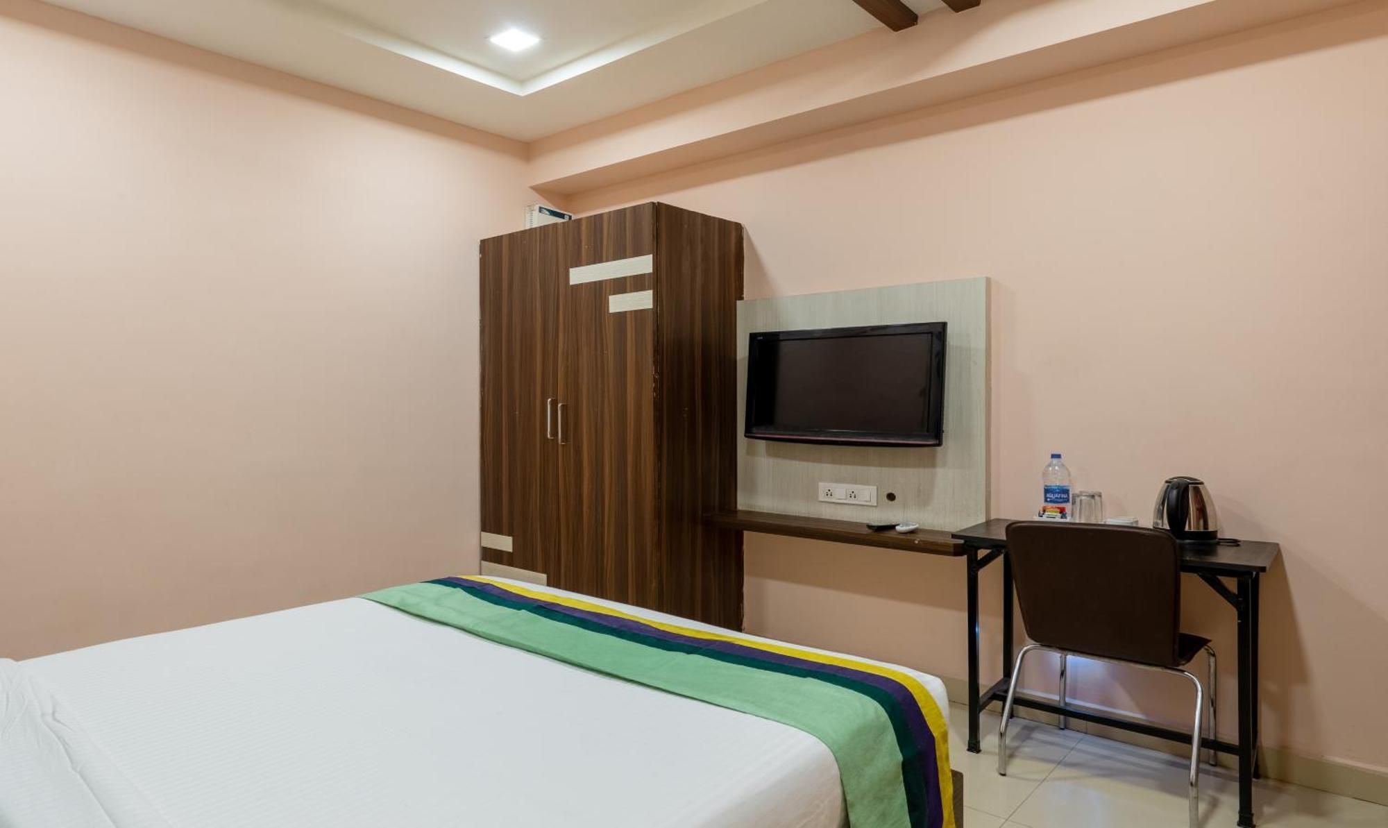 Treebo Eco Stay T Nagar Madrás Exterior foto